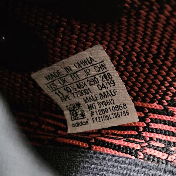 Adidas Yeezy Boost 350 V2 Low Red Stripe Core Black SZ 11 MENS BY9612 - Picture 8 of 8